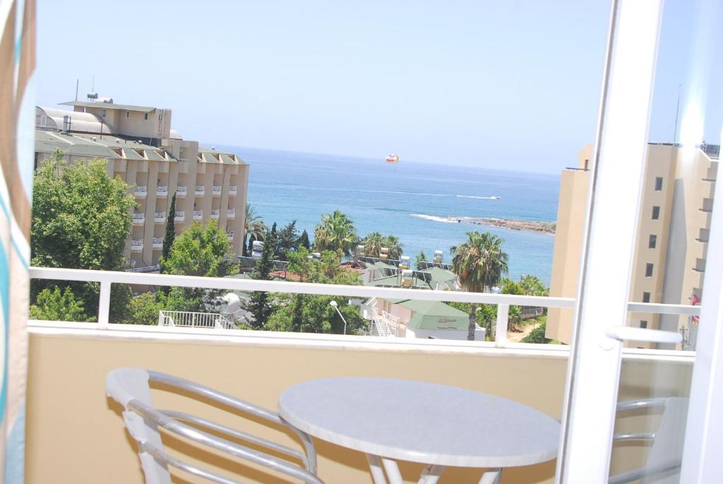 Yucesan Hotel Авсалар Стая снимка